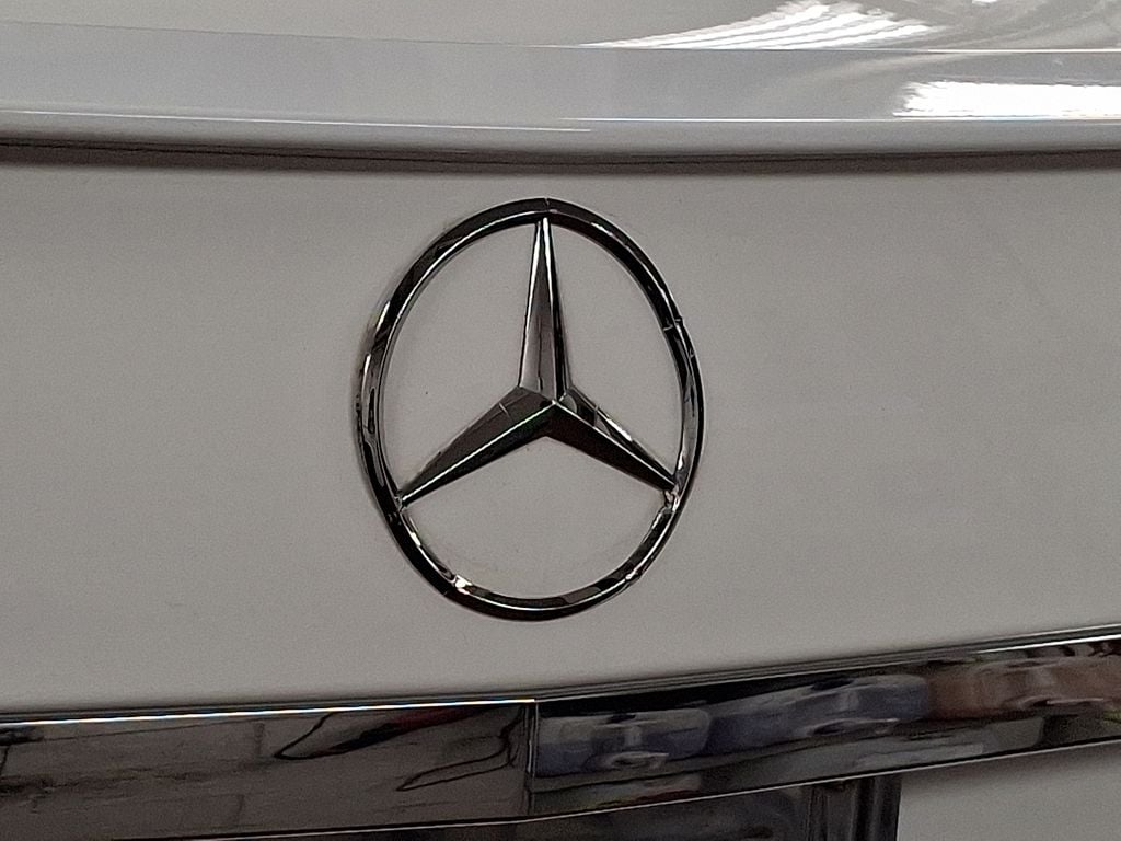 Thumbnail: 2014 Mercedes-Benz E-Class - 30