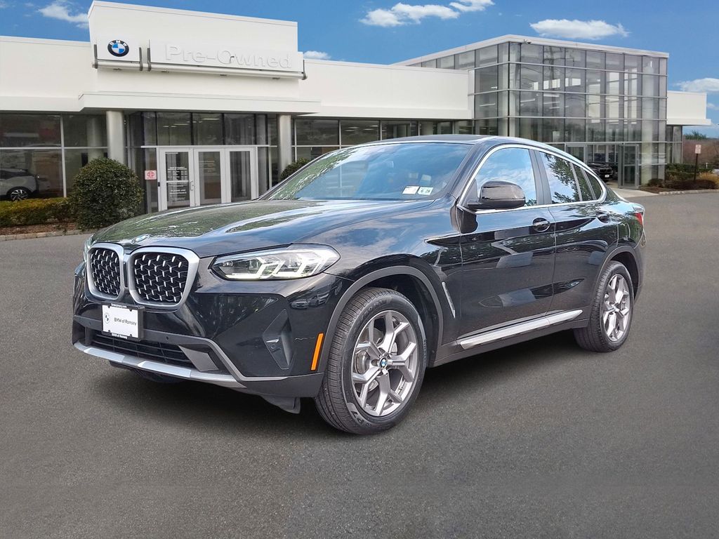 2023 BMW X4 xDrive30i's photo