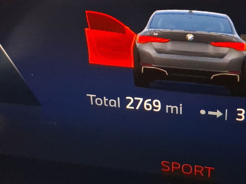 Thumbnail: 2025 BMW i4 - 17