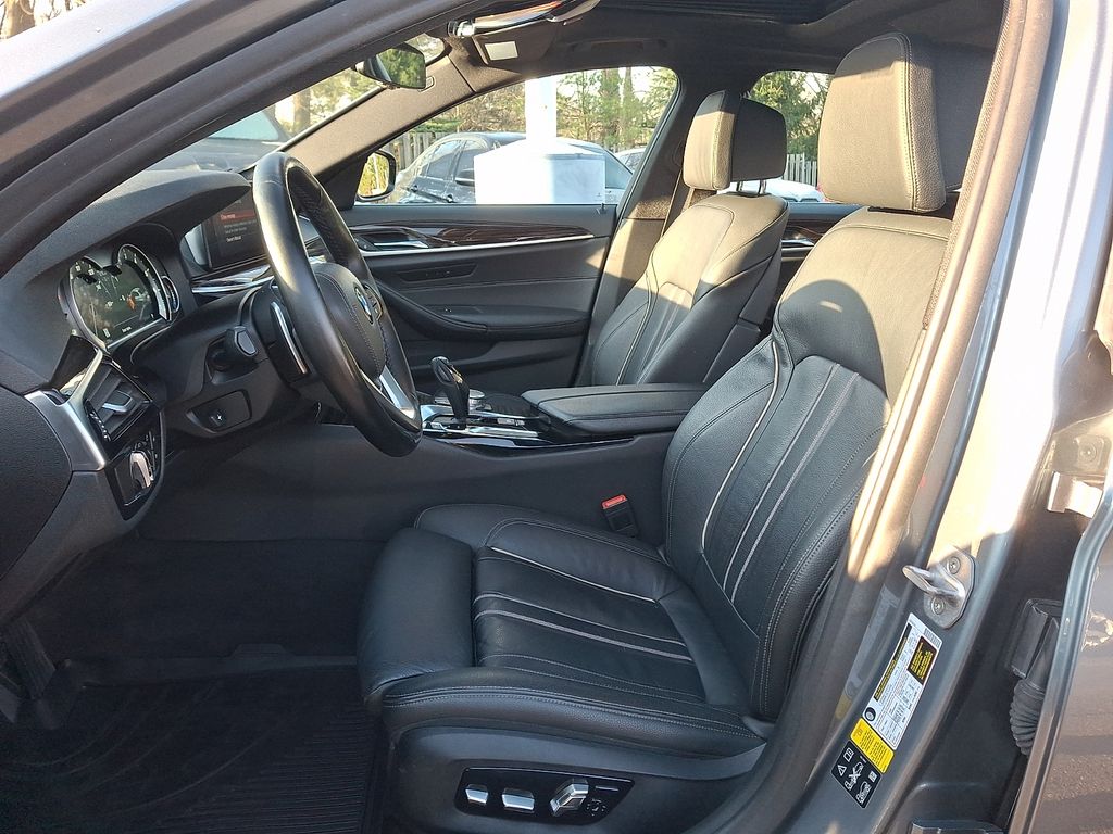 Thumbnail: 2019 BMW 5 Series - 9