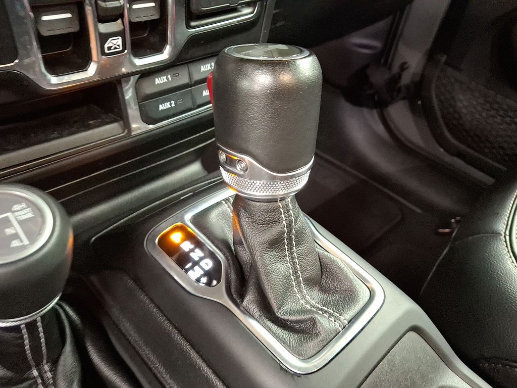 2023 Jeep Wrangler Sahara 14