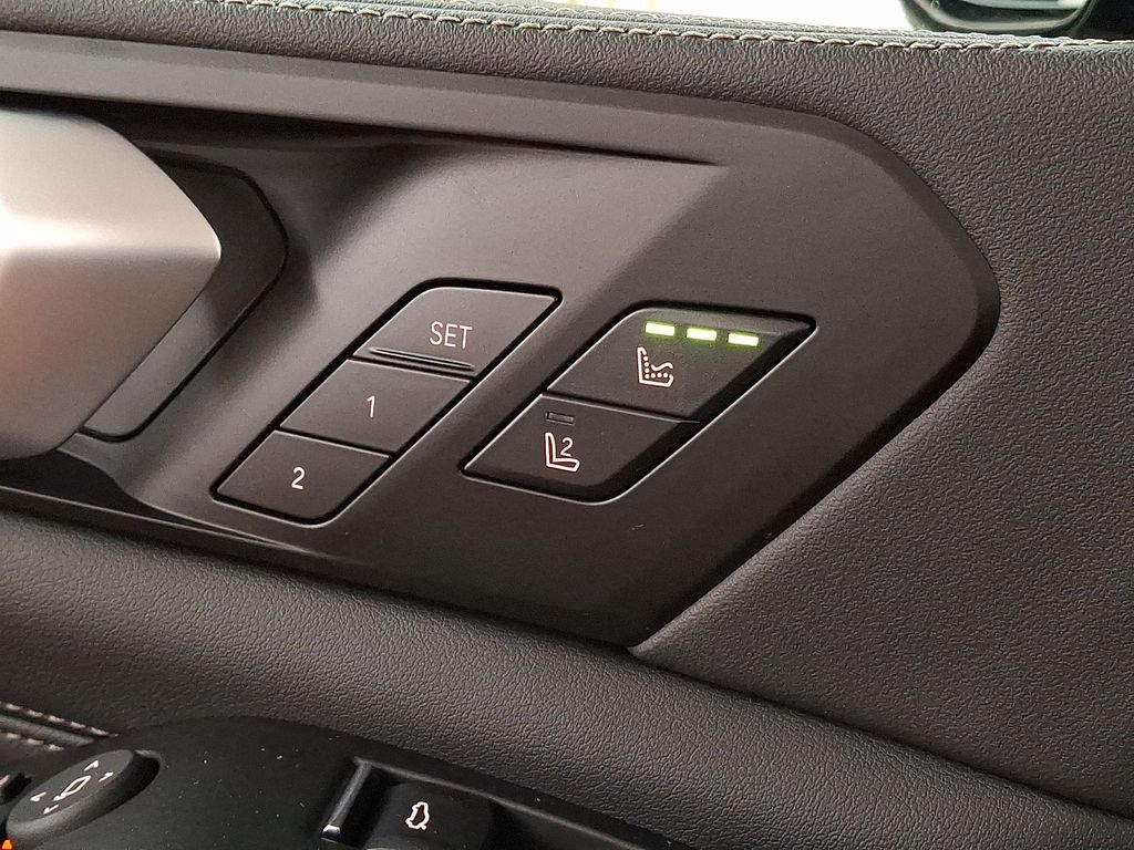 Thumbnail: 2025 BMW X5 - 25