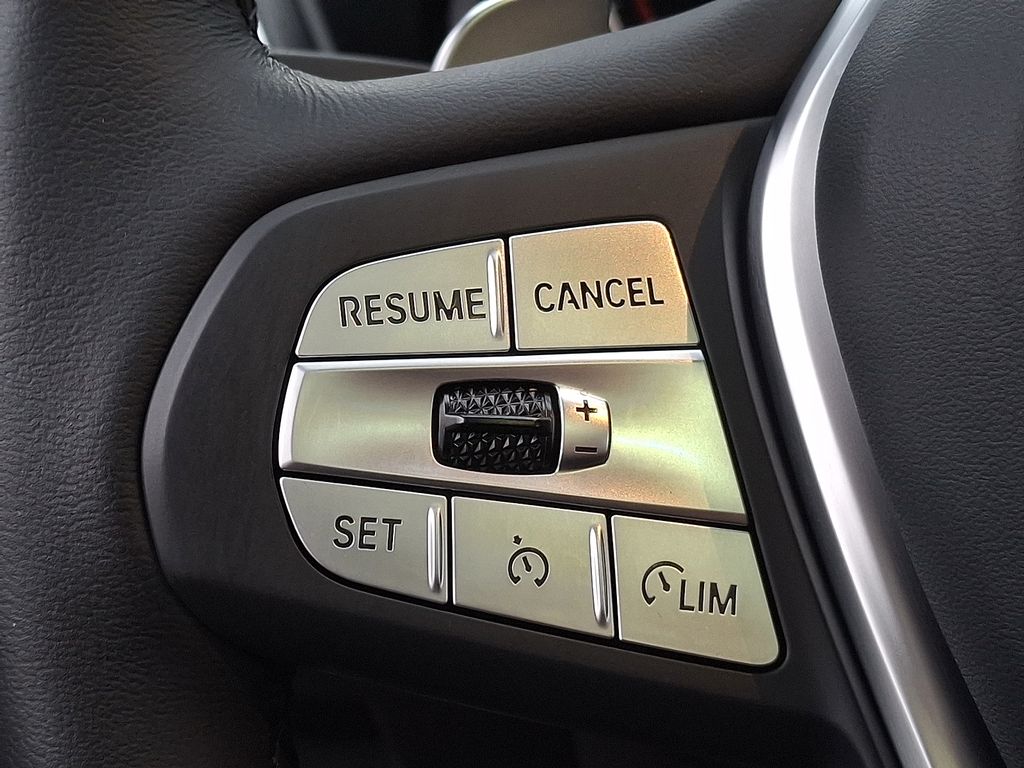 Thumbnail: 2025 BMW X4 - 18