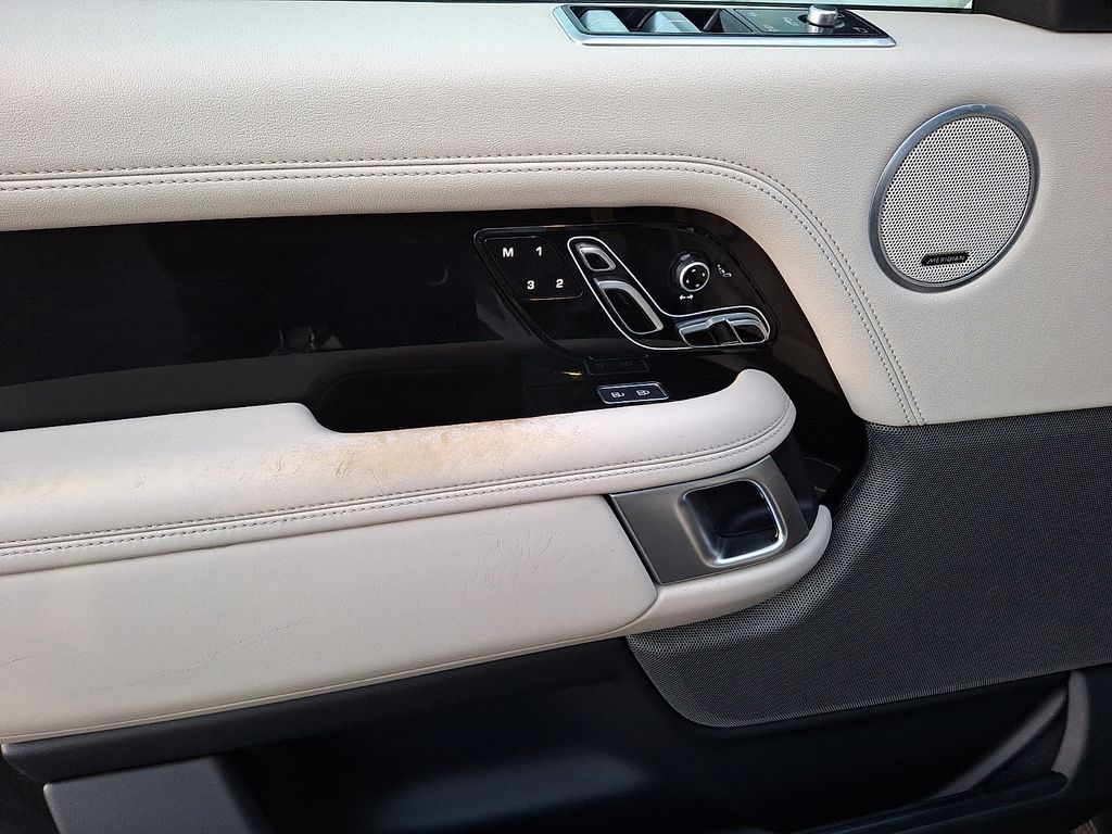 Thumbnail: 2022 Land Rover Range Rover - 8