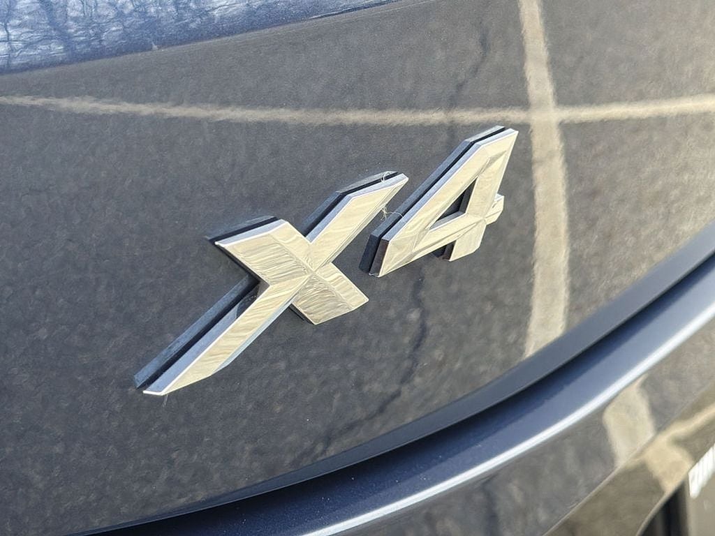 Thumbnail: 2022 BMW X4 - 15