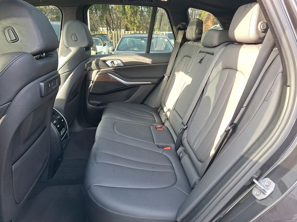 Thumbnail: 2020 BMW X5 - 7