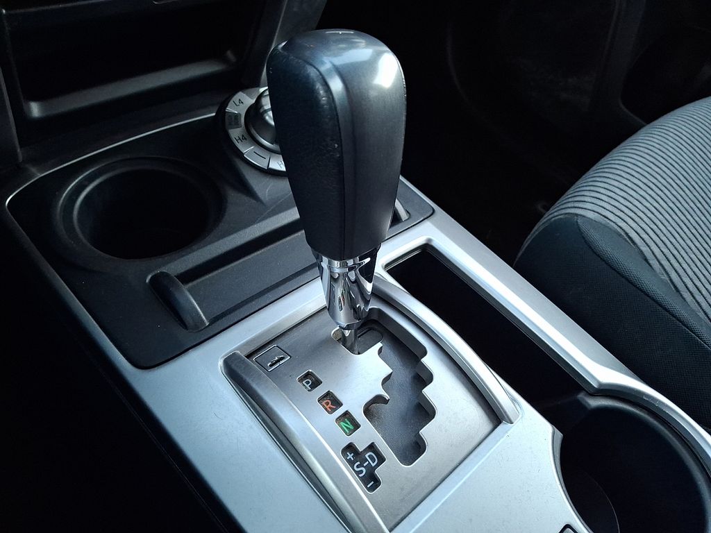 Thumbnail: 2017 Toyota 4Runner - 12