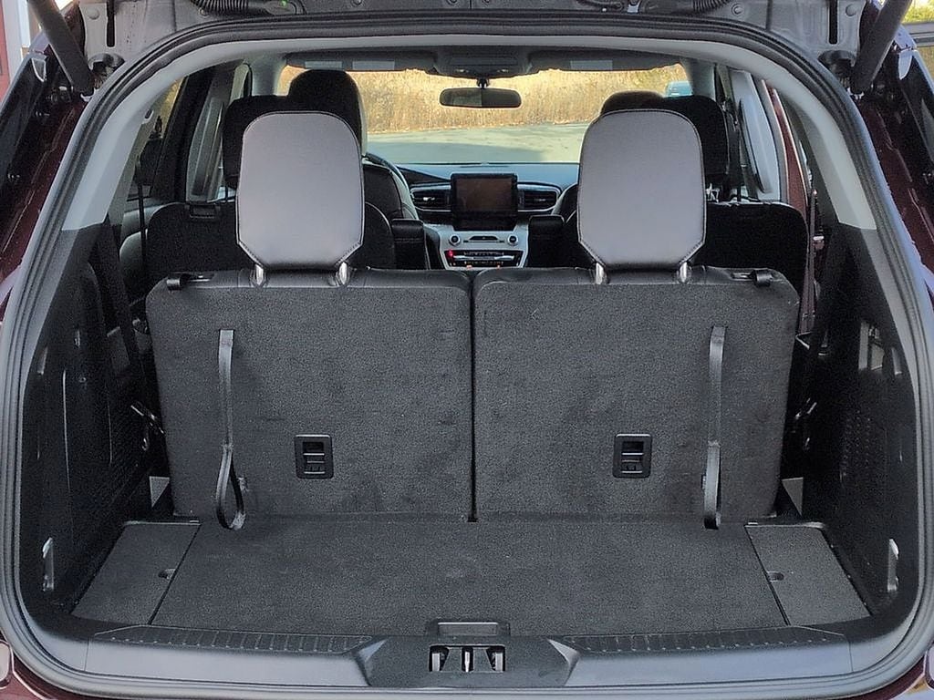 Thumbnail: 2023 Ford Explorer - 33