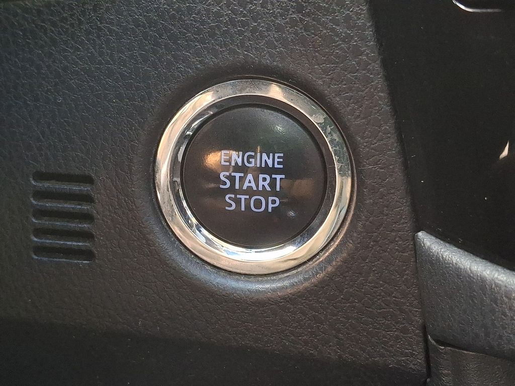 Thumbnail: 2016 Toyota Corolla - 21