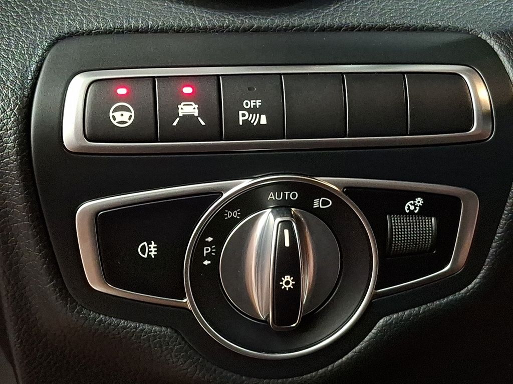 Thumbnail: 2019 Mercedes-Benz C-Class - 19