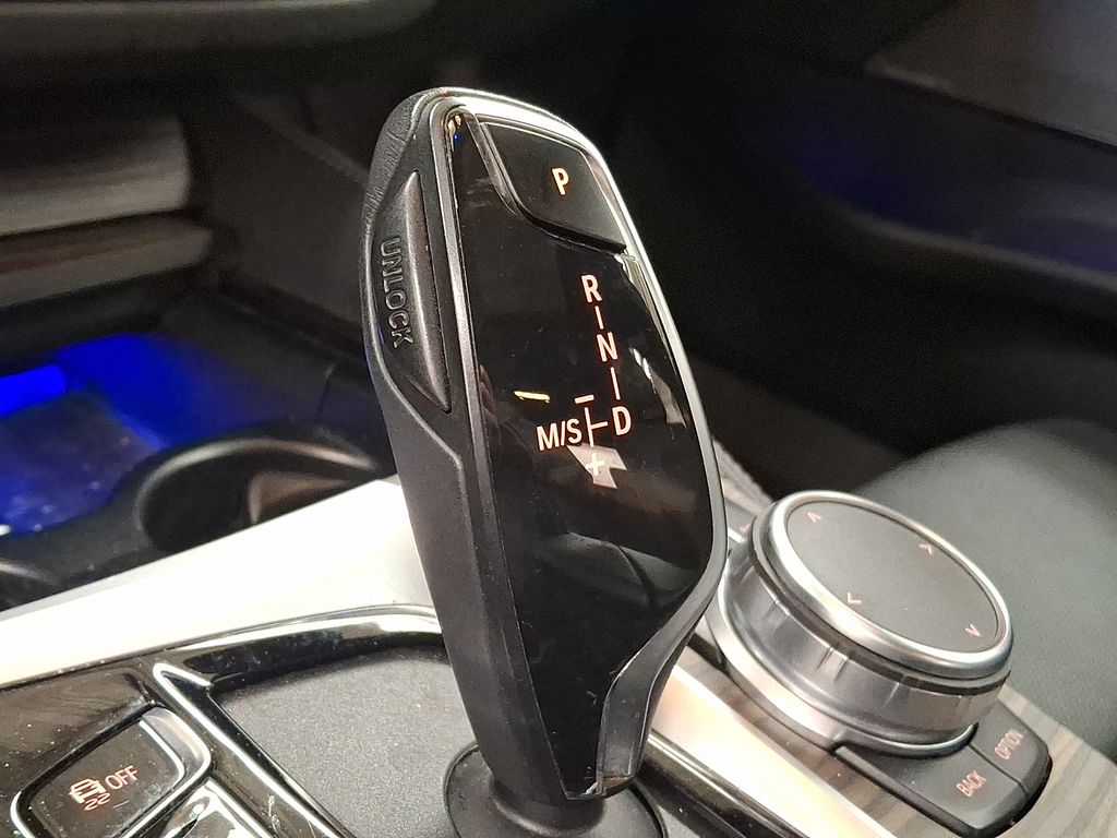 Thumbnail: 2023 BMW 5 Series - 12