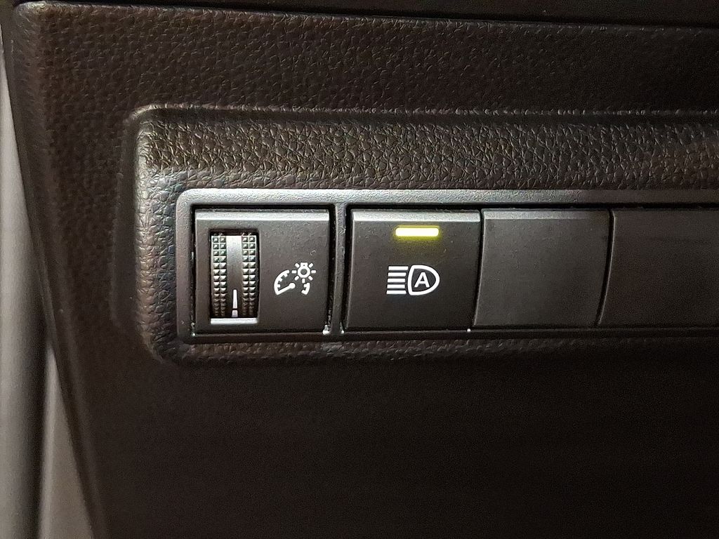 Thumbnail: 2022 Toyota Corolla - 17