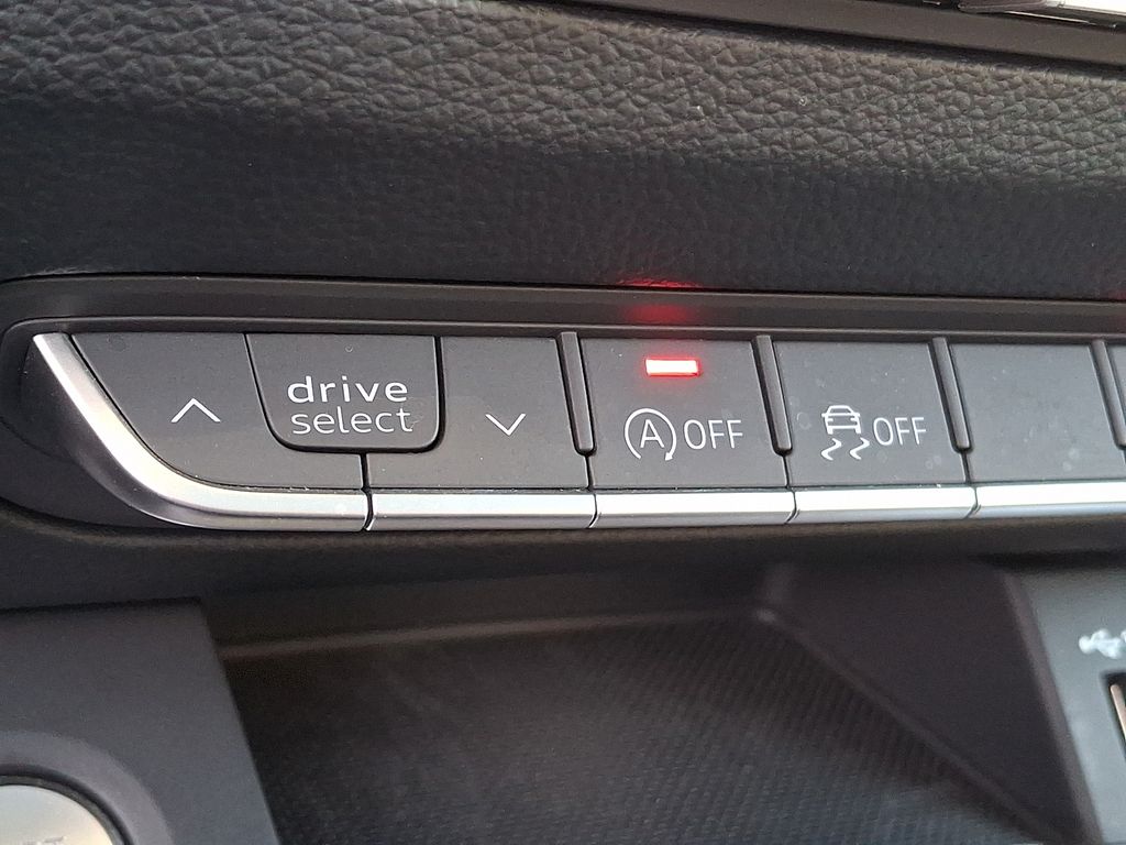 Thumbnail: 2022 Audi Q5 - 21