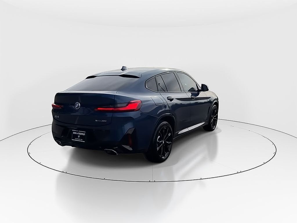 Thumbnail: 2022 BMW X4 - 3