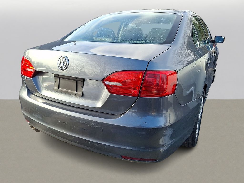 Thumbnail: 2012 Volkswagen Jetta - 4