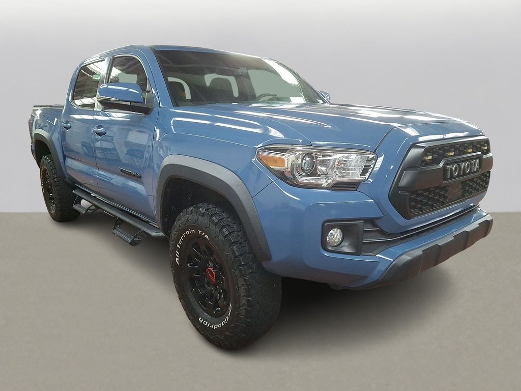 Thumbnail: 2019 Toyota Tacoma - 3