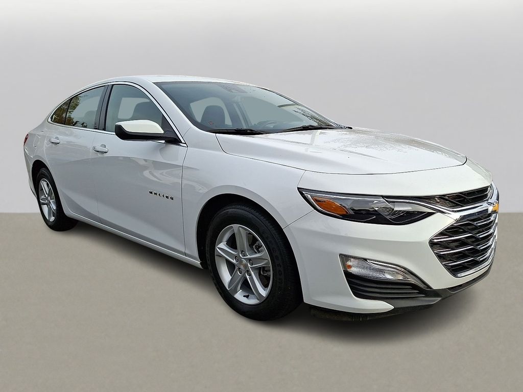 Thumbnail: 2024 Chevrolet Malibu - 3