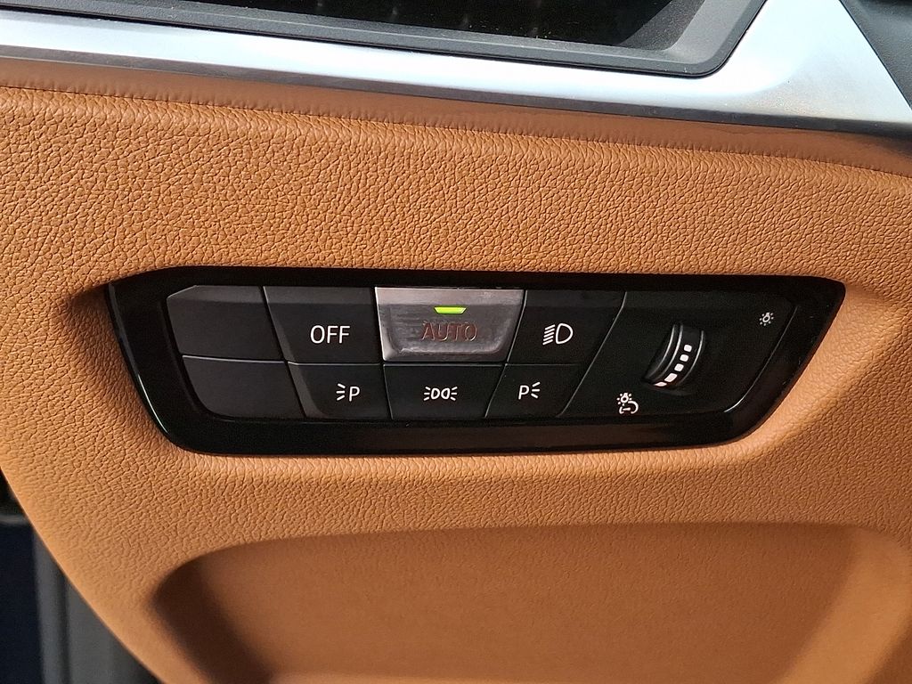 Thumbnail: 2023 BMW i4 - 23