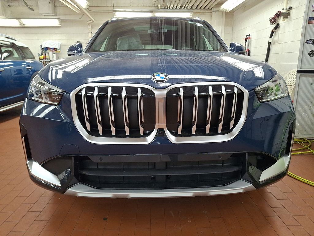 Thumbnail: 2026 BMW X1 - 2
