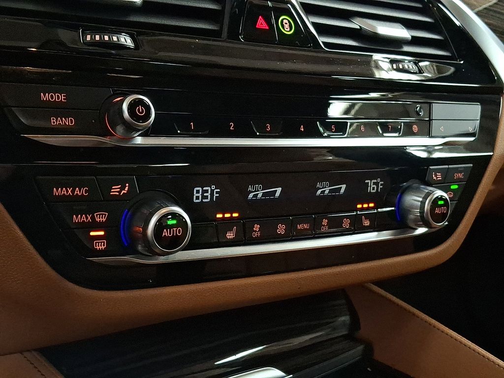 Thumbnail: 2023 BMW 5 Series - 13