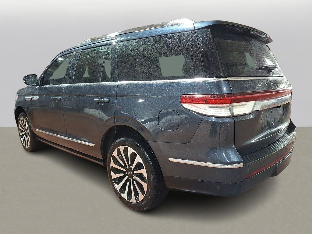 Thumbnail: 2022 Lincoln Navigator - 5