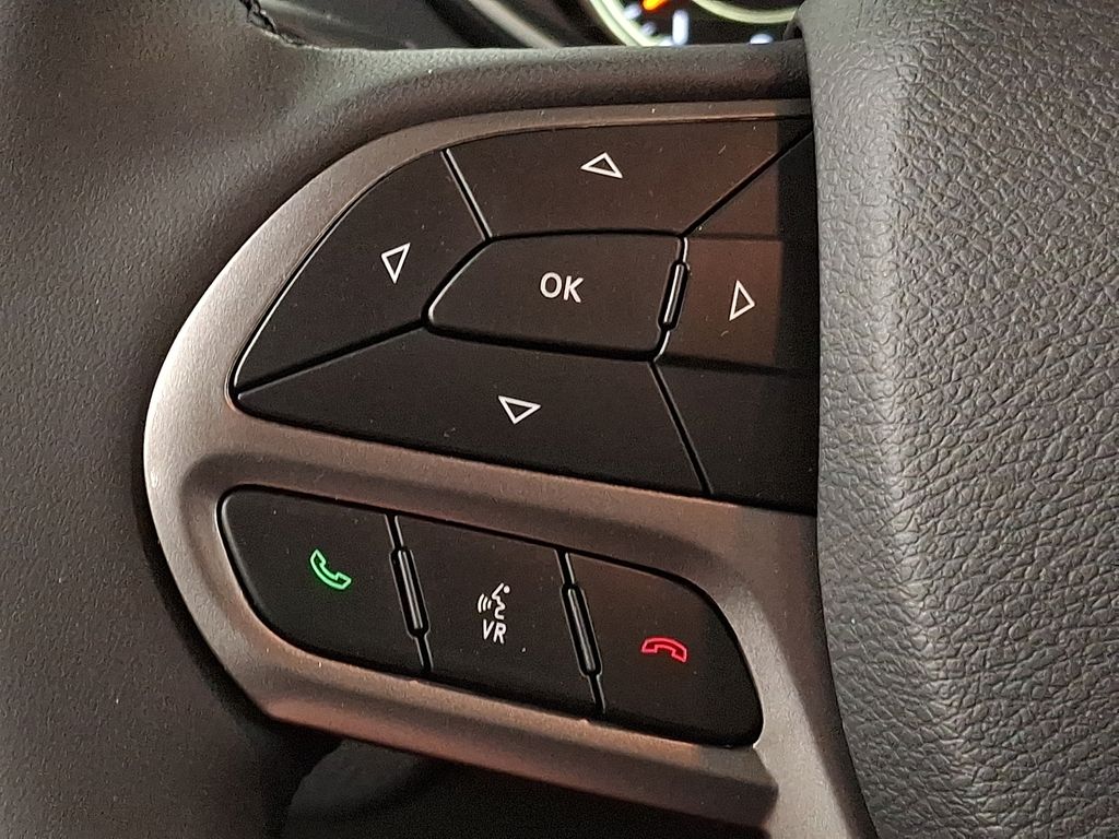 Thumbnail: 2021 Jeep Cherokee - 17