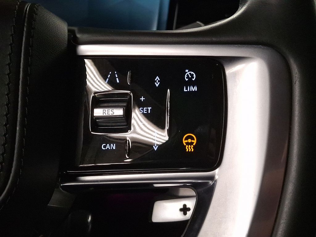 Thumbnail: 2023 Land Rover Range Rover - 16