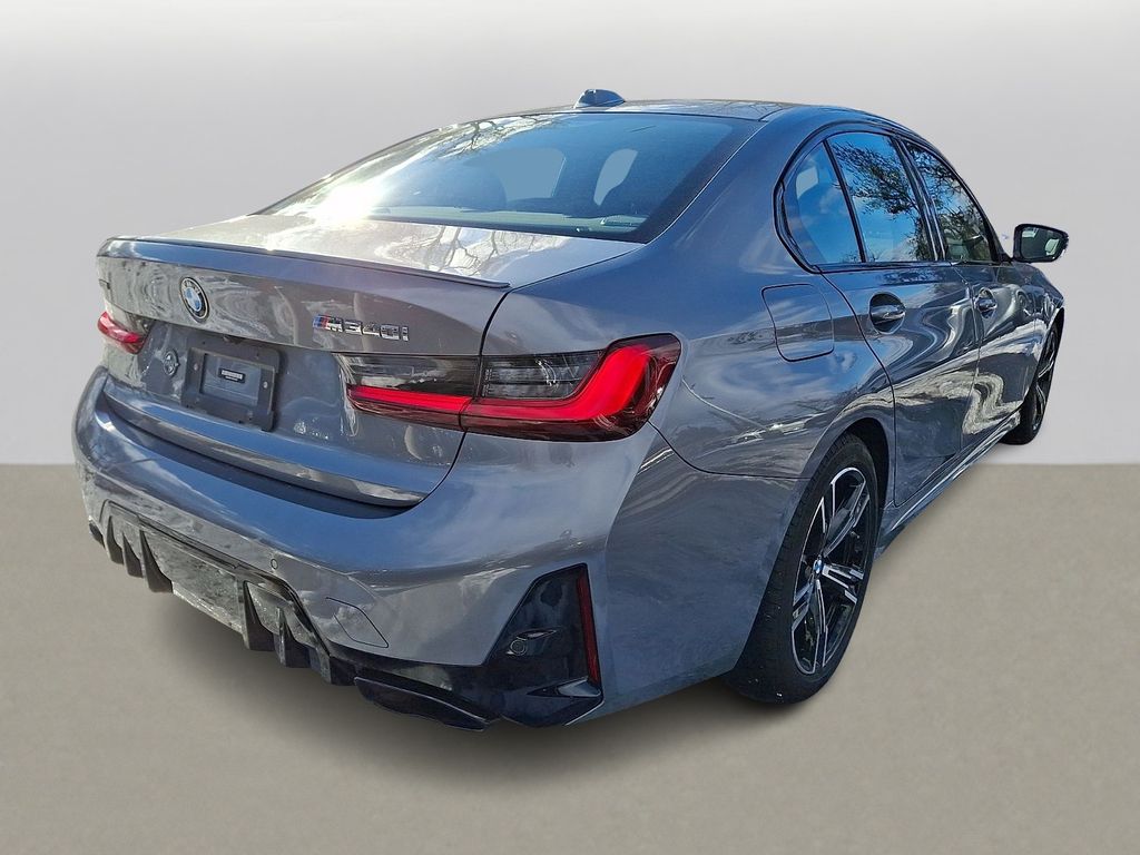 Thumbnail: 2023 BMW 3 Series - 4