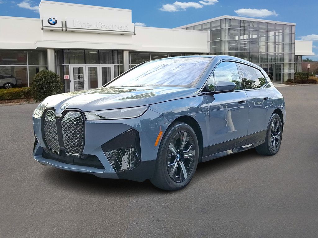 2024 BMW iX xDrive50's photo