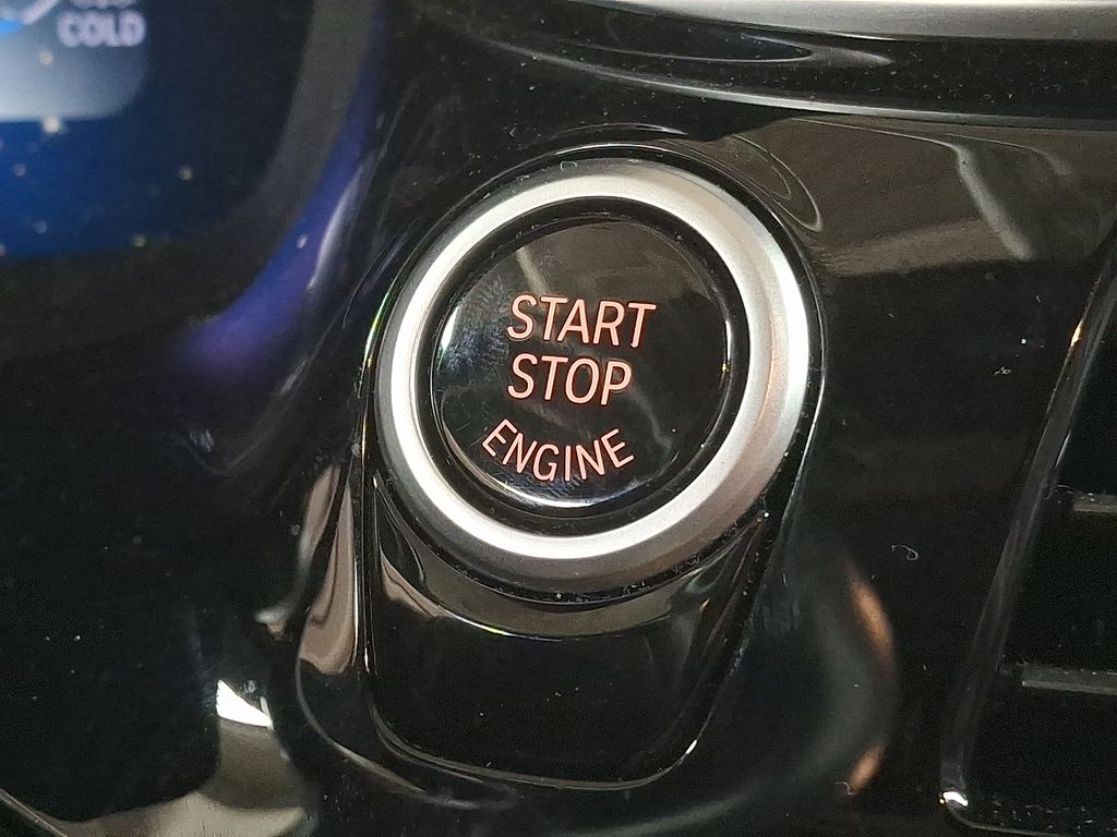 Thumbnail: 2022 BMW 5 Series - 21