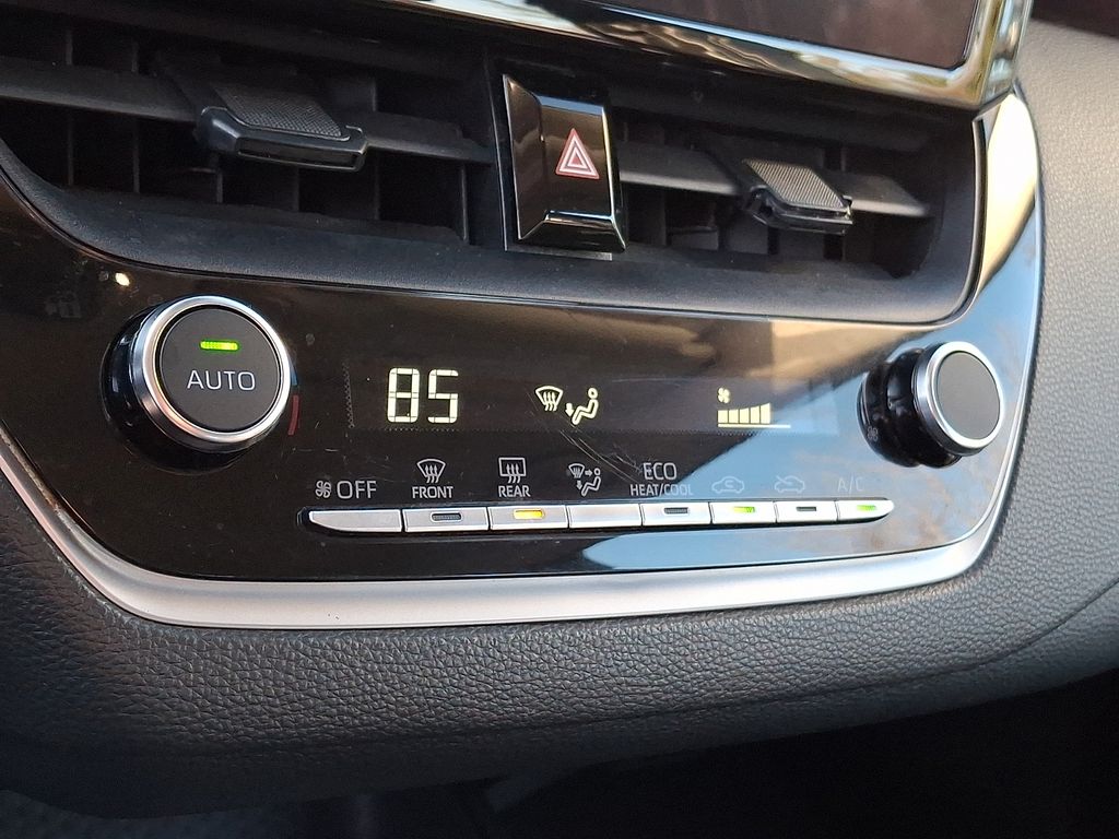 Thumbnail: 2023 Toyota Corolla - 11