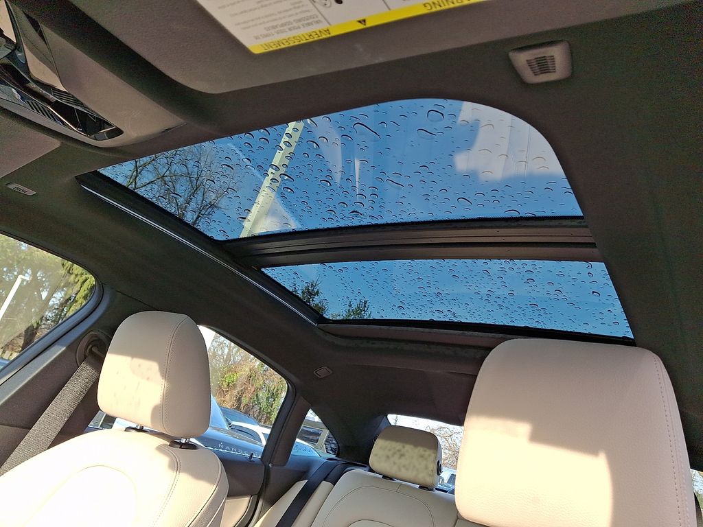 Thumbnail: 2023 BMW 2 Series - 10