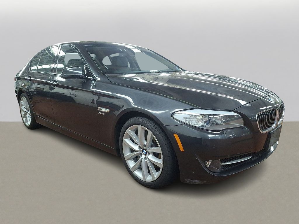 Thumbnail: 2011 BMW 5 Series - 3