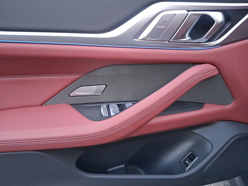 Thumbnail: 2025 BMW i4 - 9