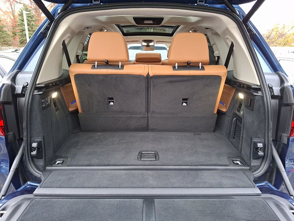 Thumbnail: 2021 BMW X7 - 28