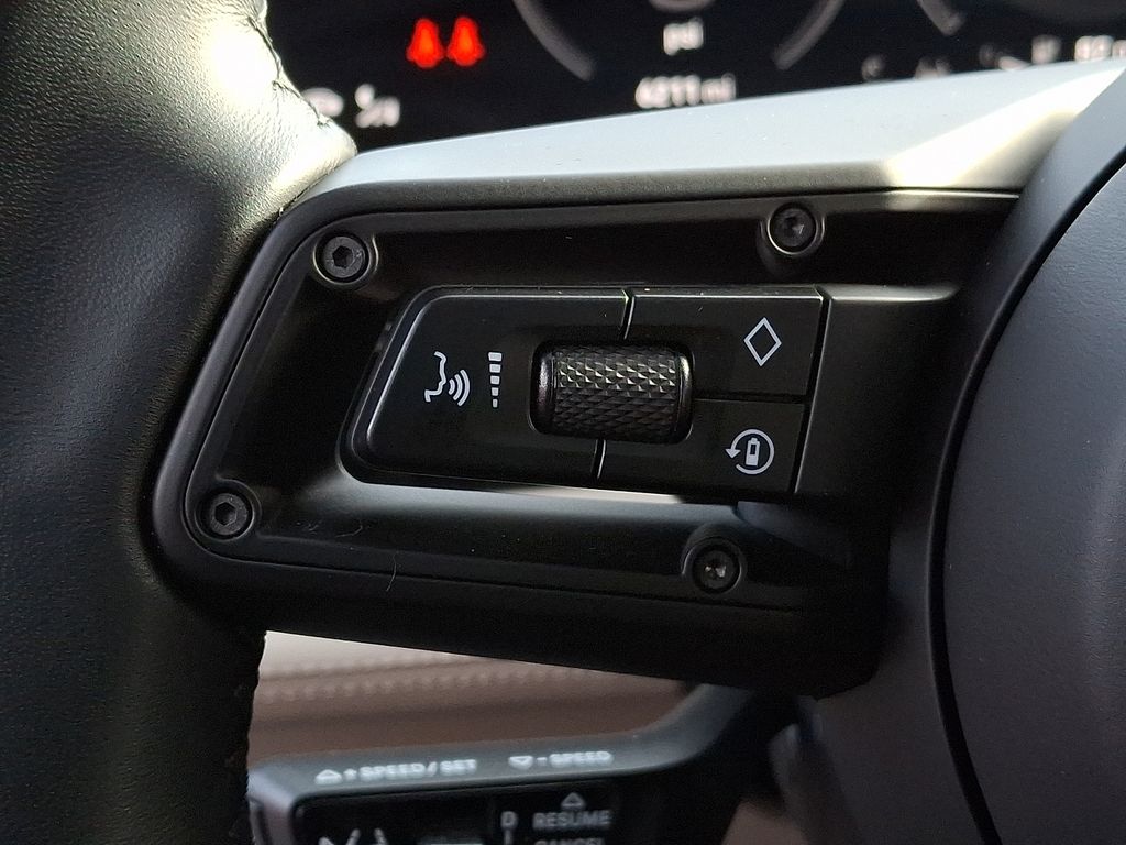 Thumbnail: 2023 Porsche Taycan - 19