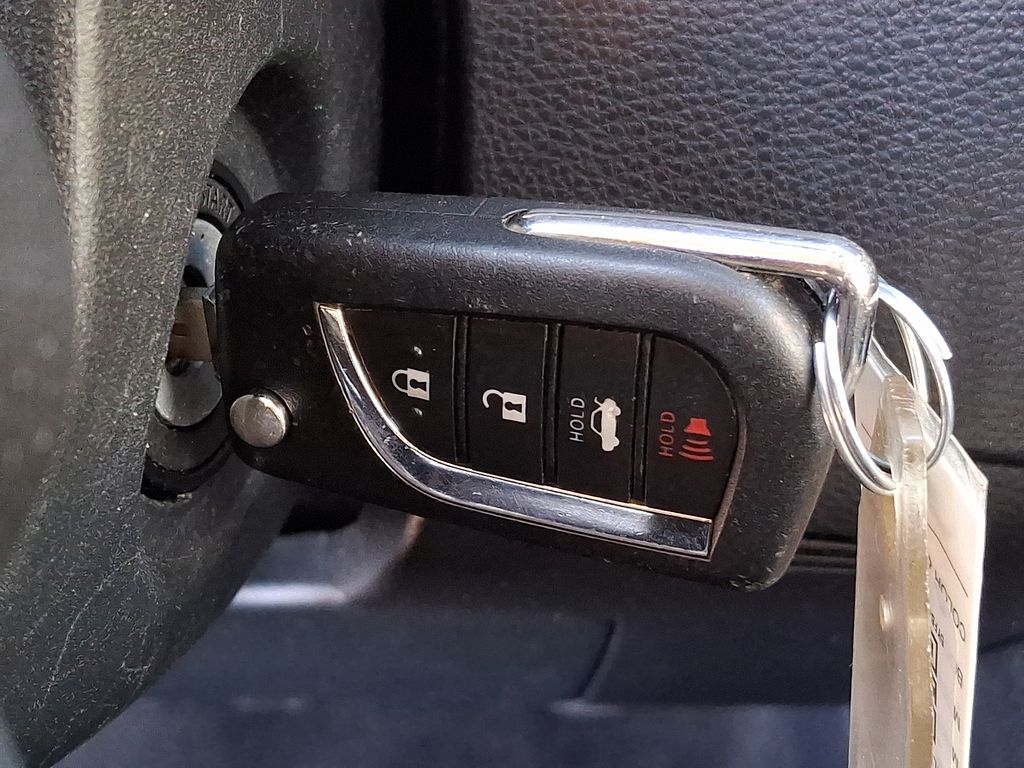 Thumbnail: 2023 Toyota Corolla - 19