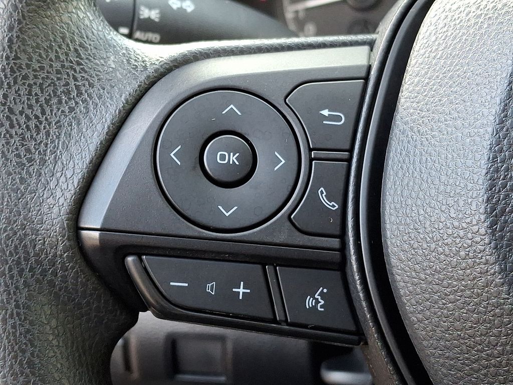 Thumbnail: 2022 Toyota Corolla - 17