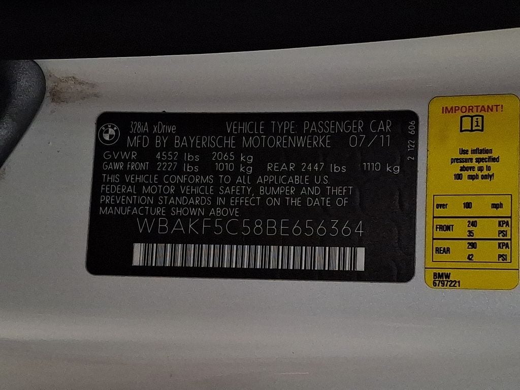 Thumbnail: 2011 BMW 3 Series - 22