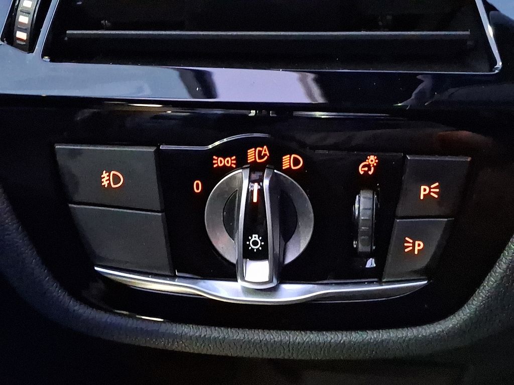 Thumbnail: 2018 BMW 5 Series - 22