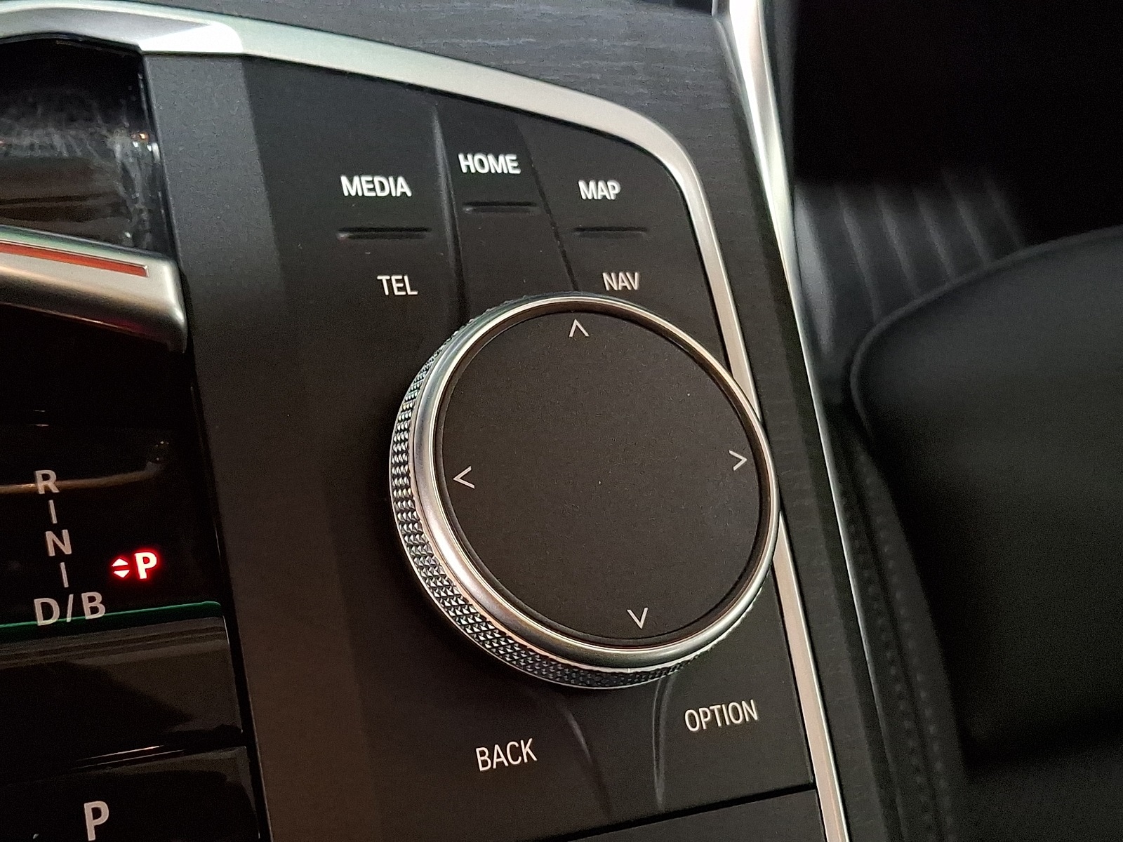 Thumbnail: 2025 BMW i4 - 21