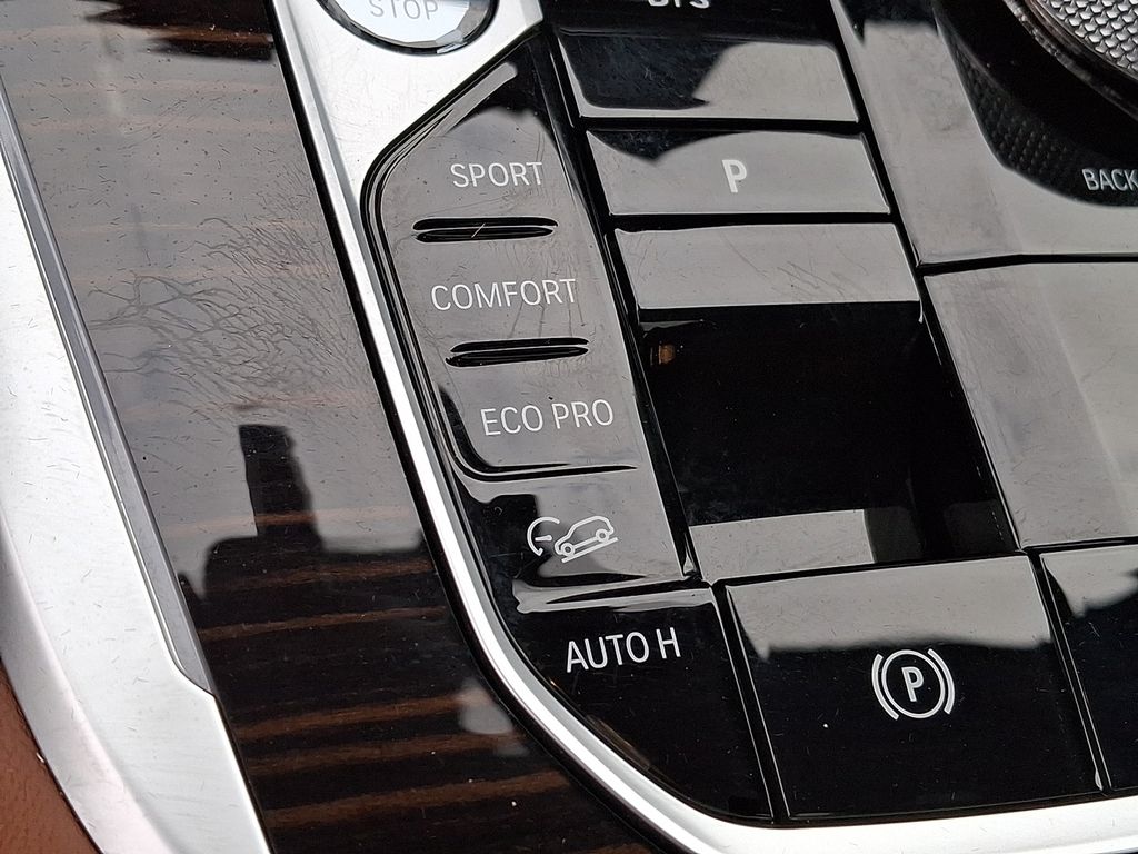 Thumbnail: 2026 BMW X7 - 22