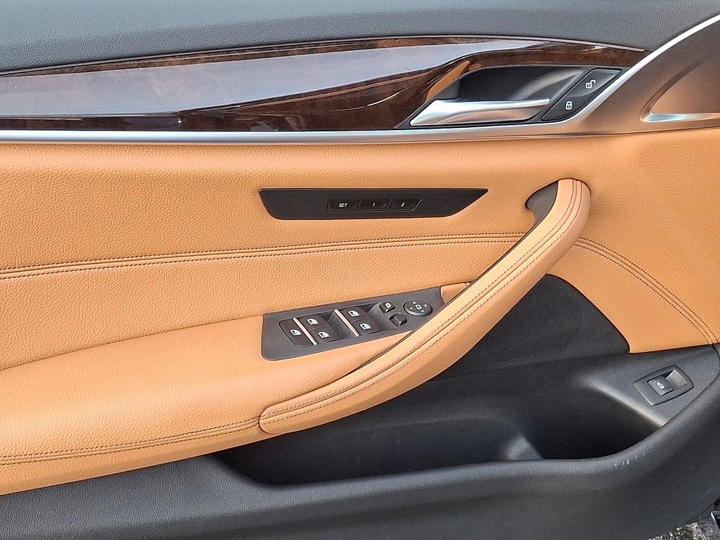 Thumbnail: 2019 BMW 5 Series - 8