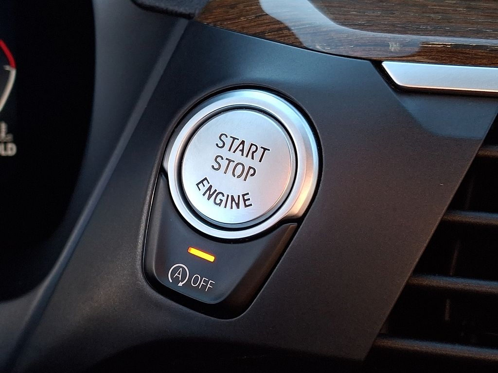 Thumbnail: 2020 BMW X4 - 22