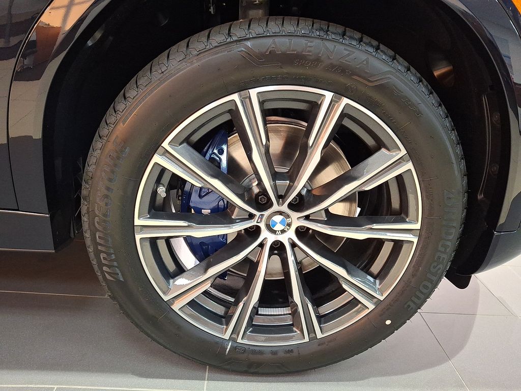 Thumbnail: 2027 BMW X6 - 4