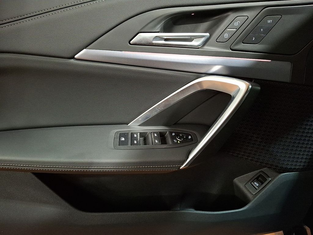 Thumbnail: 2025 BMW X1 - 8