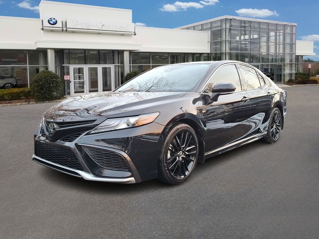 Thumbnail: 2022 Toyota Camry - 1