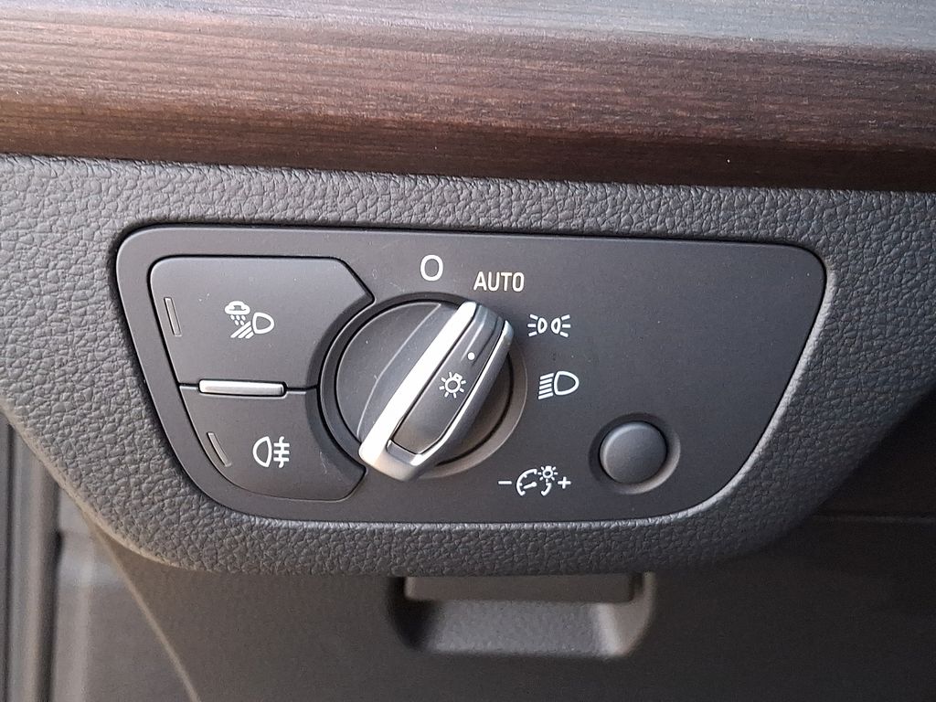 Thumbnail: 2022 Audi Q5 - 24