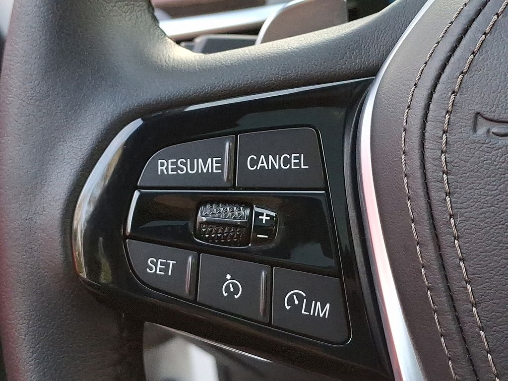 2022 BMW 5 Series 540i xDrive 18