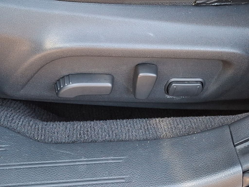 Thumbnail: 2015 Subaru Legacy - 10